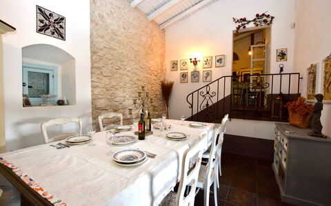 Villa Fontanazza: Möbel, Interior Design, Wand, Tabelle, Stuhl, Flooring, Holz, Decke, Esszimmer, Küche & Esszimmer Tisch