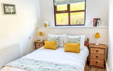 Shipload Cottage: Möbel, Holz, Stuhl, Fussboden, Meer, Balkon, Zaun, Deck, Hartholz, Holzbeize