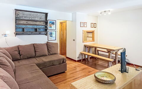 Bavdin: Möbel, Holz, Stuhl, Fussboden, Meer, Balkon, Zaun, Deck, Hartholz, Holzbeize