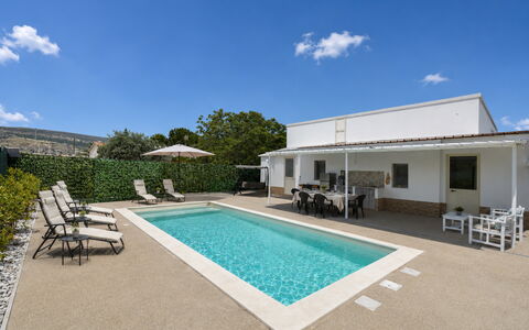 Villa Cosentini: Schwimmbad, Schatten, Resort, Estate, Bauernhaus, Terrasse, Hof, Design, Gartenmöbel, Villa