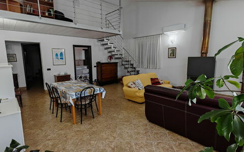 Villa del Monte: Möbel, Flooring, Interior Design, Fussboden, Zimmer, Decke, Zuhause, Wohnung, Wohnzimmer, Stuhl