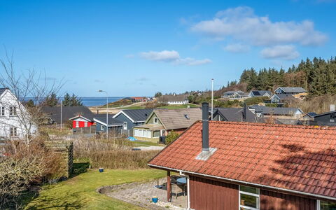 Heika - 6.8Km from the Sea: Möbel, Holz, Interior Design, Flooring, Fussboden, Stuhl, Zimmer, Decke, Wohnzimmer, Wohnung