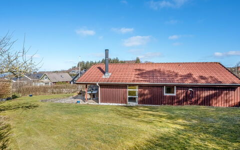 Heika - 6.8Km from the Sea: Möbel, Holz, Interior Design, Flooring, Fussboden, Stuhl, Zimmer, Decke, Wohnzimmer, Wohnung