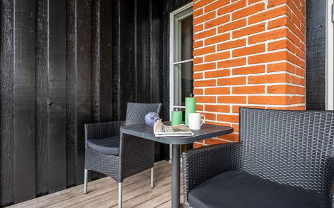 Hava - 250M from the Sea: Holz, Zuhause, Veranda, Deck, Hartholz, Dach, Holzbeize, Holzboden, Eco Hotel