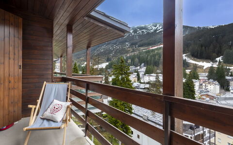 La Marmotta: Holz, Balkon, Hartholz, Holzbeize, Lärche, Planke, Holz, Veranda