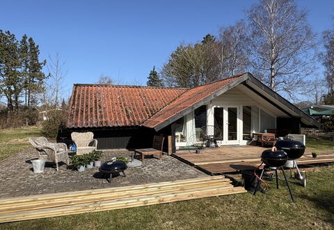 Petkana - 4Km from the Sea: Dach, Holz, Haus, Hütte, Zuhause, Abstellgleis, Gartenbauten, Bauernhaus, Hinterhof, Estate