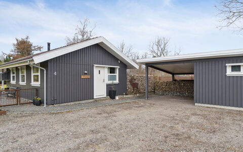 Sida - 1.5Km from the Sea: Möbel, Holz, Interior Design, Flooring, Fussboden, Stuhl, Zimmer, Decke, Wohnzimmer, Wohnung