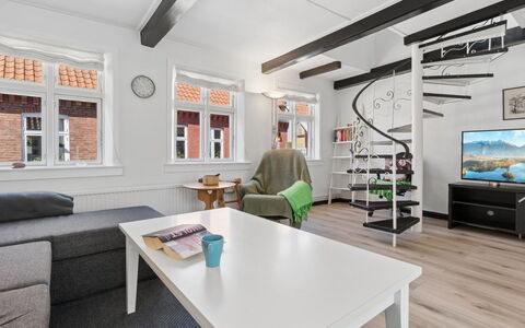 Cedomir - 400M from the Sea: Möbel, Interior Design, Flooring, Fussboden, Holz, Couch, Decke, Zimmer, Wohnzimmer, Wohnung