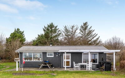 Richard - 400M from the Sea
