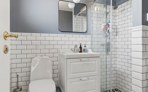 Maksimilian - 300M from the Sea: Badezimmer, Armatur, Interior Design, Flooring, Fussboden, Sinken, Installation, Bad Sink, Fliese, Zapfhahn