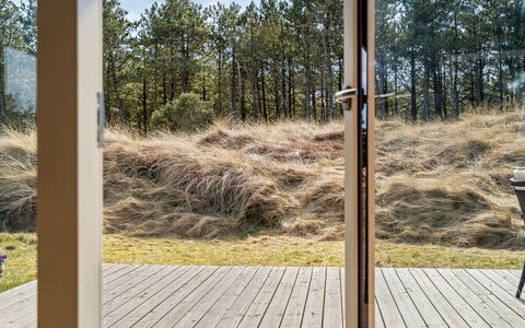 Steinunn - 600M from the Sea: Möbel, Holz, Interior Design, Flooring, Fussboden, Stuhl, Zimmer, Decke, Wohnzimmer, Wohnung