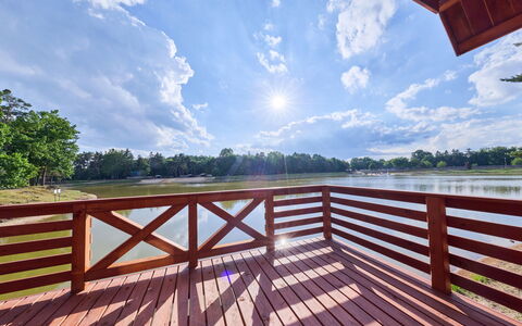 Hradec Kralove 4: Wasser, Wolke, Bank, See, Hartholz, Deck, Brücke, Promenade, Planke, Reservoir