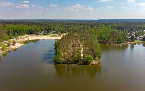Hradec Kralove 4: Wasservorräte, Wasser, Gewässer, Baum, Natürlichen Umgebung, Natur, Wasserweg, Natürliche Landschaft, Bank, Wasserlauf