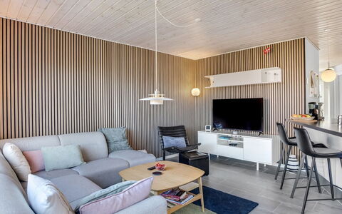 Annakarin - 1.2Km from the Sea: Interior Design, Möbel, Wand, Flooring, Decke, Holz, Light Fixture, Fussboden, Beleuchtung, Wohnzimmer