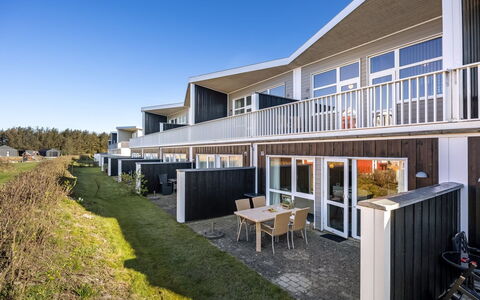 Annakarin - 1.2Km from the Sea: Die Architektur, Zuhause, Estate, Balkon, Schatten, Design, Veranda, Villa, Villa, Abstellgleis