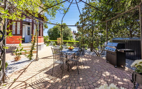 Apartment Noa Opatjia: Garten, Schatten, Estate, Outdoor Struktur, Landscaping, Garten, Eco Hotel, Hinterhof, Stuhl, Villa