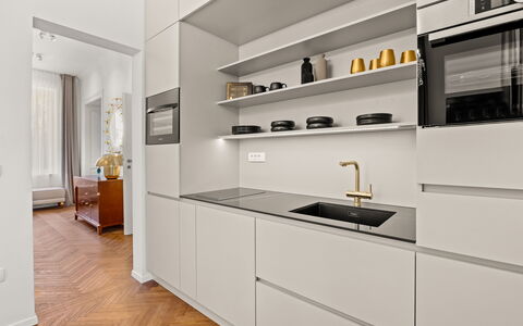 Apartment Nia Opatjia: Küche, Küchengerät, Interior Design, Cabinetry, Flooring, Countertop, Holz, Major Appliance, Fussboden, Haushaltsgerät