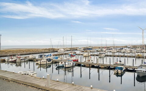 Pejo - 10M from the Sea: Boot, Yachthafen, Watercraft, Dock, Hafen, Mast, Hafen, Boote Und Boating - Geräte Und Materialien, Meer