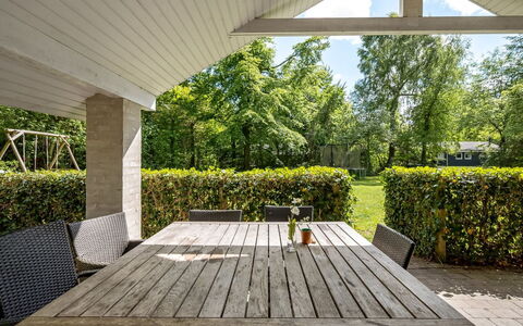Antoinetta - 350M from the Sea: Holz, Schatten, Gartenmöbel, Möbel, Grundstueck, Veranda, Garten, Tisch Im Freien, Stuhl, Outdoor Struktur