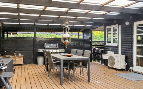 Niela - 400M from the Sea: Möbel, Holz, Gartenmöbel, Veranda, Tabelle, Flooring, Stuhl, Deck, Tisch Im Freien, Hartholz