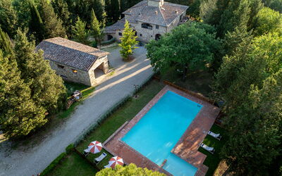 Maison Badia a Passignano: Estate, Schwimmbad, Hazienda, Villa, Villa, Bauernhaus, Garten, Landscaping, Lärche