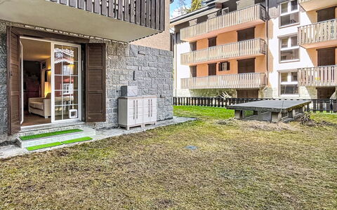 Villa Adele: Wasser, Baum, Schwimmbad, Resort, Garten, Eco Hotel, Schatten, Landscaping, Tropen