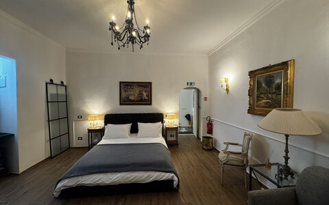 Maison D'Alice: Möbel, Interior Design, Bett, Schlafzimmer, Flooring, Fussboden, Bettdecke, Decke, Bedding, Zimmer