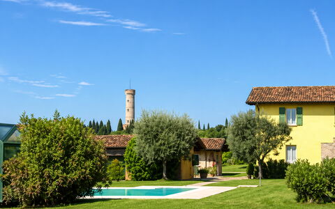 Preseglie Lake Garda: Gras, Strauch, Grundstueck, Wiese, Einfach, Ländliches Gebiet, Estate, Rasen, Garten, Hütte