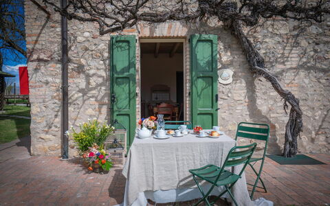 Preseglie Lake Garda: Möbel, Gartenmöbel, Tabelle, Tisch Im Freien, Stuhl, Tür, Garten, Frühling, Küche & Esszimmer Tisch, Schatten
