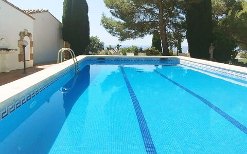 La Perla: Blau, Schwimmbad, Verbundwerkstoff, Schatten, Resort, Villa, Hazienda, Water Feature, Eco Hotel