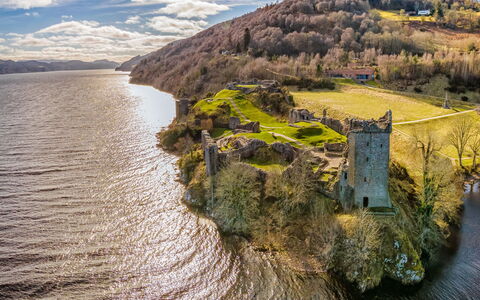 Loch Ness Lodge: Wasser, Gewässer, Natürliche Landschaft, Hochland, Landschaft, Wasserlauf, Bank, Küsten Und Ozeanische Forms, See, Küste