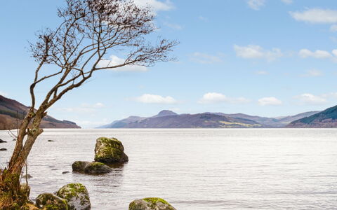 Loch Ness Lodge: Wasser, Gewässer, Bergforms, Natürliche Landschaft, Berg, Hügel, \Fels, Landschaft, Hochland, Bank