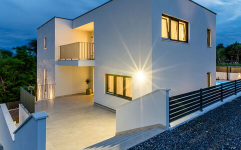 Antica: Zuhause, Fassade, Die Architektur, Verbundwerkstoff, Balkon, Tür, Estate, Beton, Treppe, Villa