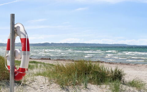 Gizelle - 200M from the Sea: Himmel, Blau, Gewässer, Strand, Horizont, Meer, Küste, Sommer, Küsten Und Ozeanische Forms