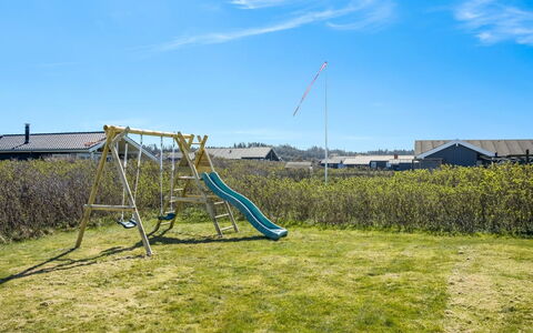 Ovine - 200M from the Sea: Schwimmbad, Hotel, Balkon