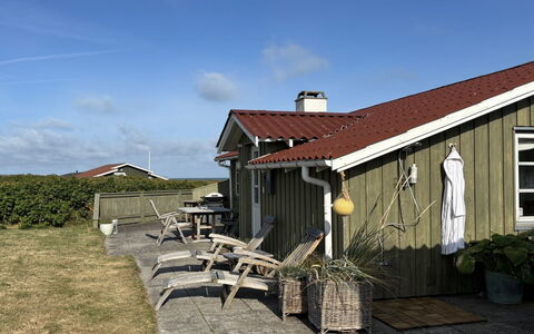 Ovine - 200M from the Sea: Holz, Haus, Hütte, Zuhause, Dach, Ländliches Gebiet, Abstellgleis, Blockhaus, Gartenbauten, Hartholz