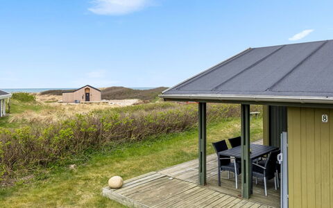 Alea - 150M from the Sea: Dach, Hütte, Haus, Zuhause, Grundstueck, Tür, Schuppen, Gartenbauten, Abstellgleis, Veranda