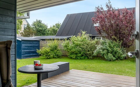 Tinka - 100M from the Sea: Schwimmbad, Hotel, Balkon