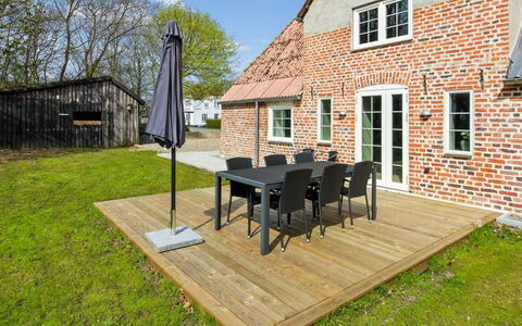Farah - 25Km from the Sea: Möbel, Holz, Interior Design, Flooring, Fussboden, Stuhl, Zimmer, Decke, Wohnzimmer, Wohnung