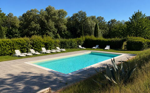 Civico108 Vacation Home, Pool, Castellina in Chian: Schwimmbad, Garten, Rasen, Estate, Landscaping, Bauernhaus, Gartenmöbel, Garten, Hazienda, Hinterhof