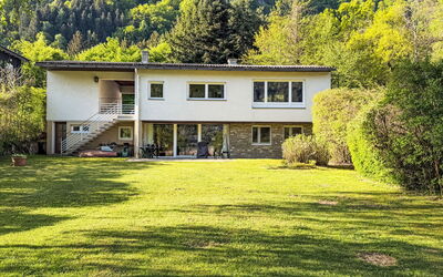 Ossiacher See 20: Gebäude, Gras, Haus, Zuhause, Wohngebiet, Strauch, Die Architektur, Grundstueck, Dach, Hütte