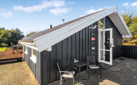 Arman - 900M from the Sea: Möbel, Holz, Interior Design, Flooring, Fussboden, Stuhl, Zimmer, Decke, Wohnzimmer, Wohnung
