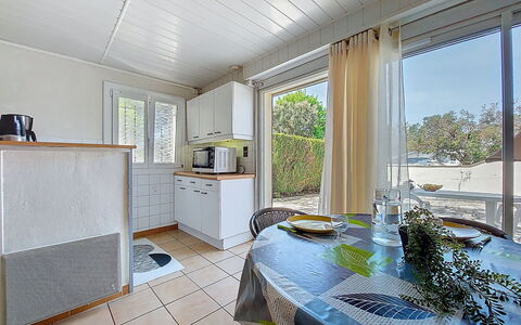 Maisonnabe: Holz, Haus, Hütte, Zuhause, Schwimmbad, Veranda, Tür, Resort, Schatten, Estate
