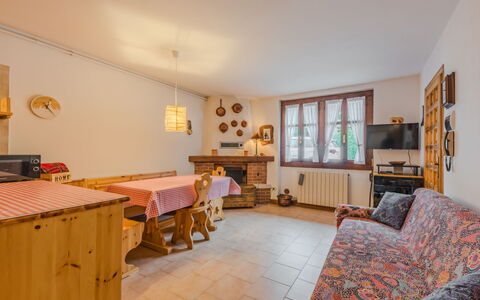 Lo Chalet del Bepy: Holz, Möbel, Interior Design, Zuhause, Zimmer, Decke, Stuhl, Holzbeize, Wohnzimmer, Hartholz