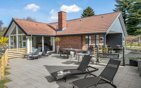 Garlef - 10Km from the Sea: Möbel, Holz, Interior Design, Flooring, Fussboden, Stuhl, Zimmer, Decke, Wohnzimmer, Wohnung