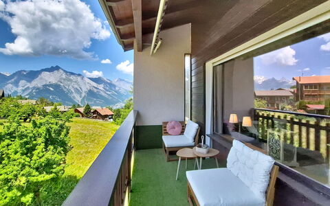 Balcon des Alpes 24: Die Architektur, Balkon, Eco Hotel, Veranda, Senke, Schatten, Villa, Garten, Resort, Gartenmöbel