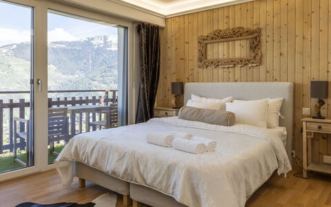 Balcon des Alpes 24: Interior Design, Möbel, Holz, Schlafzimmer, Bett, Zuhause, Bedding, Zimmer, Fussboden, Decke