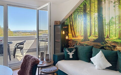 Alpenblick: Möbel, Interior Design, Beleuchtung, Zimmer, Zuhause, Kissen, Dekokissen, Komfort, Linens, Schlafzimmer