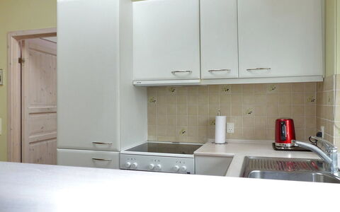 Amina - 500M from the Sea: Küche, Countertop, Küchengerät, Cabinetry, Spüle, Flooring, Interior Design, Major Appliance, Möbel, Sinken