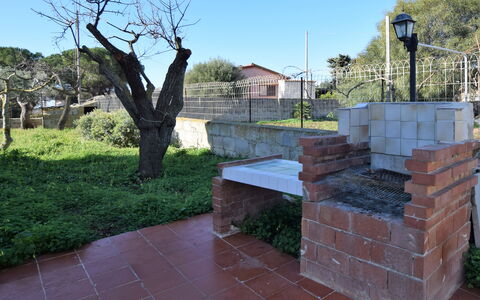 Villa Andrea: Backstein, Mauerwerk, Garten, Hinterhof, Landscaping, Schatten, Garten, Flagstone